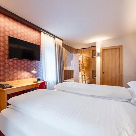 Vioz Hotel 3*